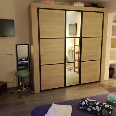 Insolite 20 Apartment